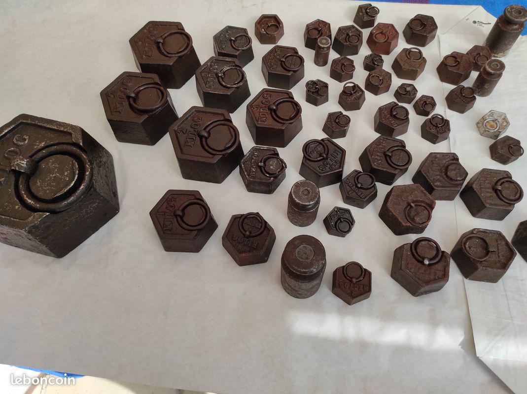 GROS POIDS DE 10 KILO plus LIVRAISON POSSIBLE CHARTRES le poids Lot 49 poids en fonte pour déco collection balance poids pour balance bascule agricole prix du lot 37 euros JE DISPOSE POIDS LAITON (image 6)