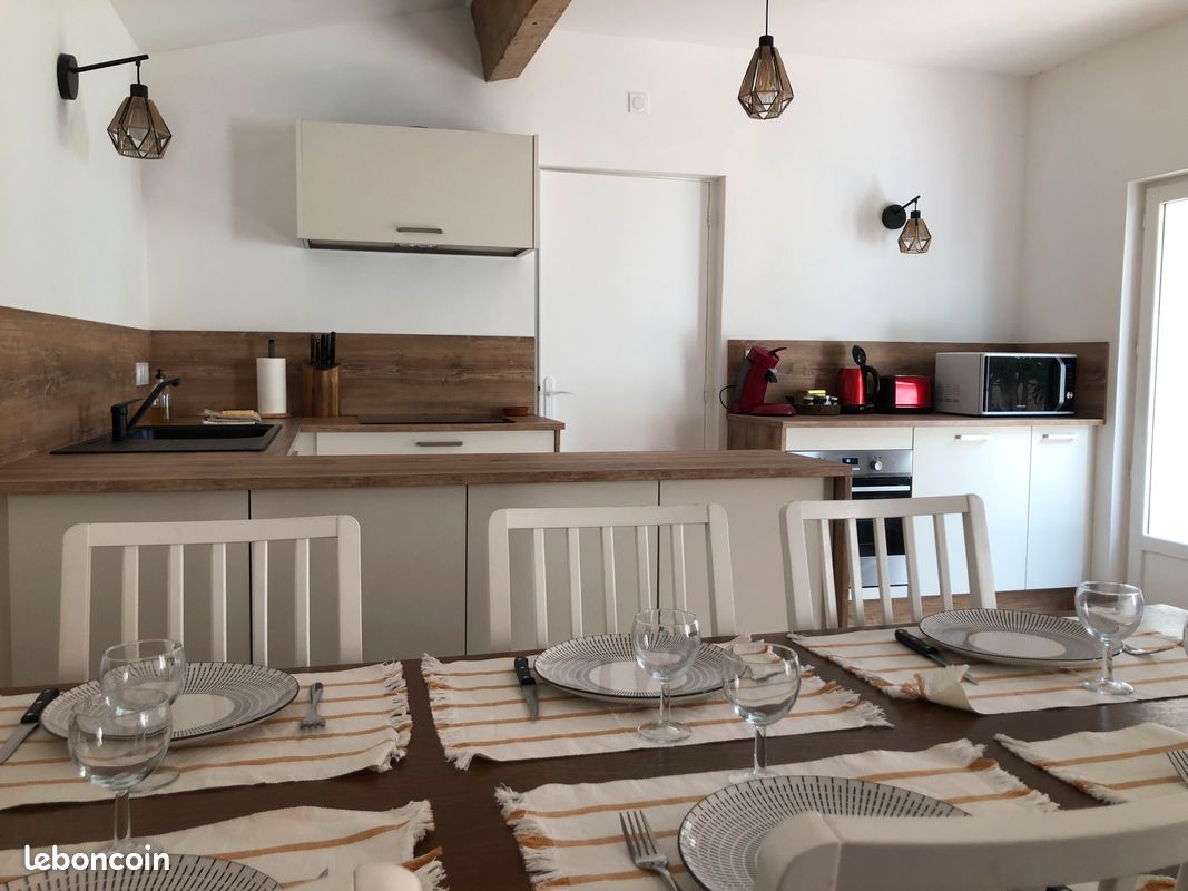 Gite 5 pers rénové, 1 chambre + 1 chambre en duplex, avec grande piscine partagée avec 2nd gîte et jardin en Provence (image 6)
