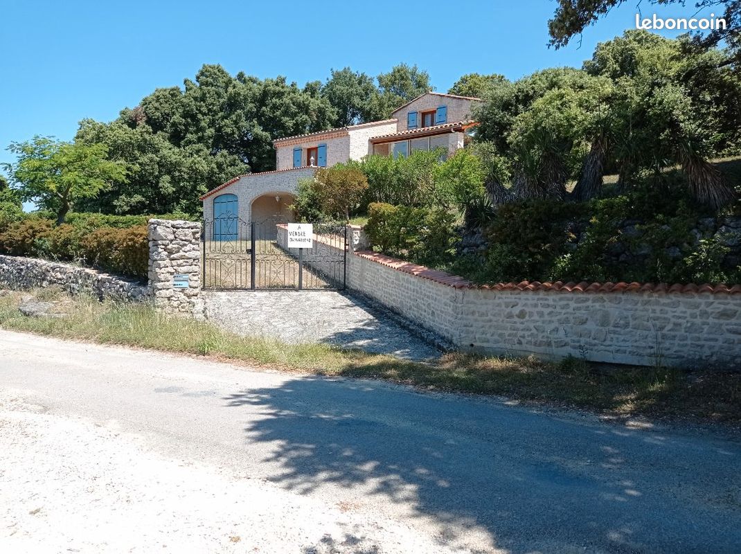 Maison 4 pièces 104 m² · à Réauville · 104 m² · 360 000 €