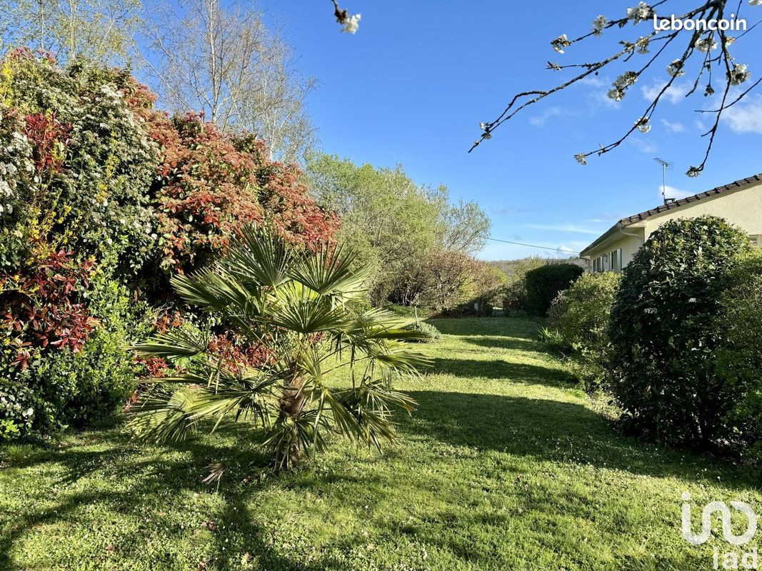 Maison 8 pièces 193 m² - Pérignac 16250 (image principale 12)