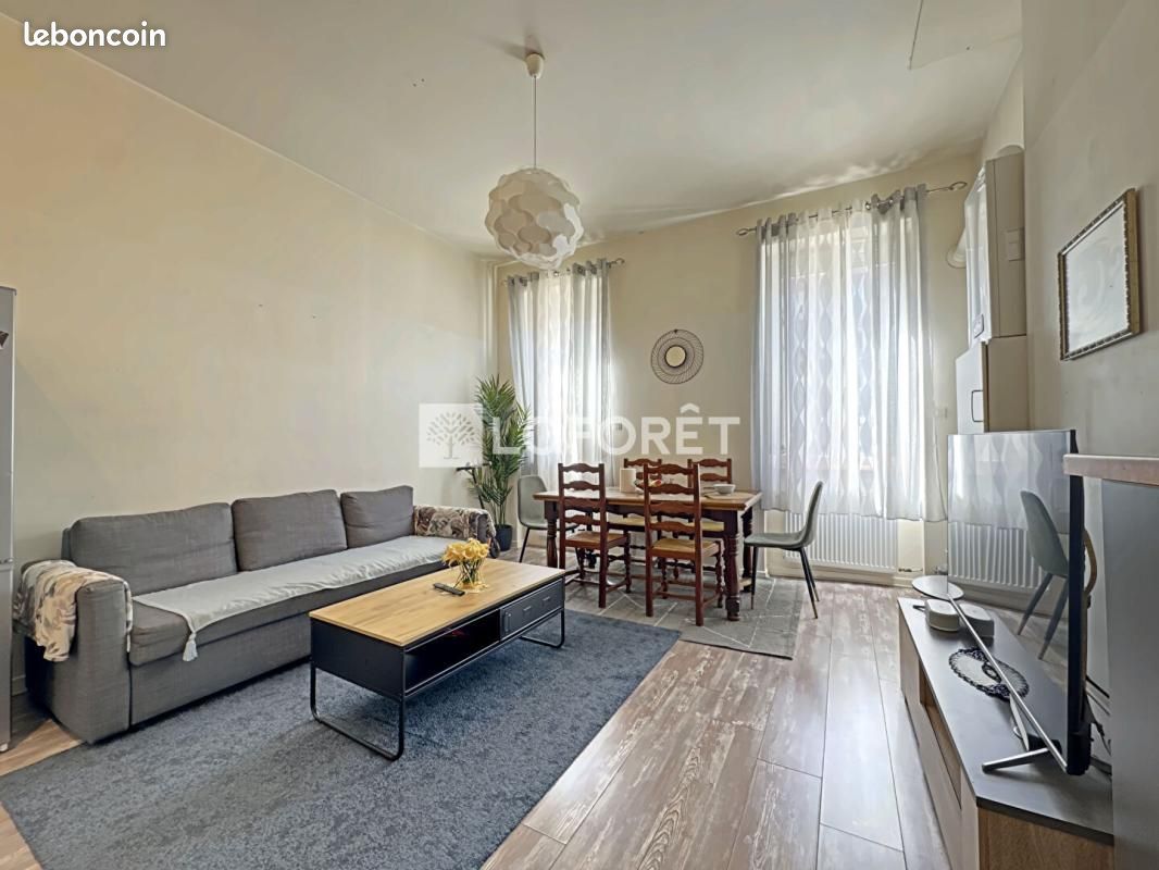 Appartement 3 pièces 52 m² · à Saint-Étienne · 52 m² · 55 000 €