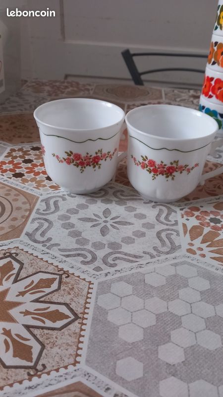Vente d'un lot de tasses à café (image 3)
