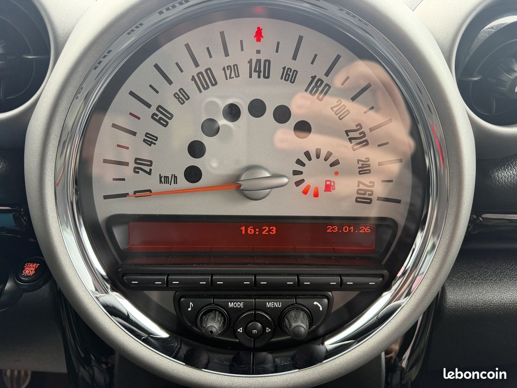 Mini COUNTRYMAN COOPER S 184CH JCW RED HOT CHILI ALL4 (image 13)
