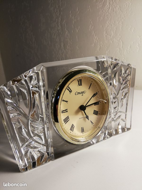 Pendule en cristal d'arques (image 1)