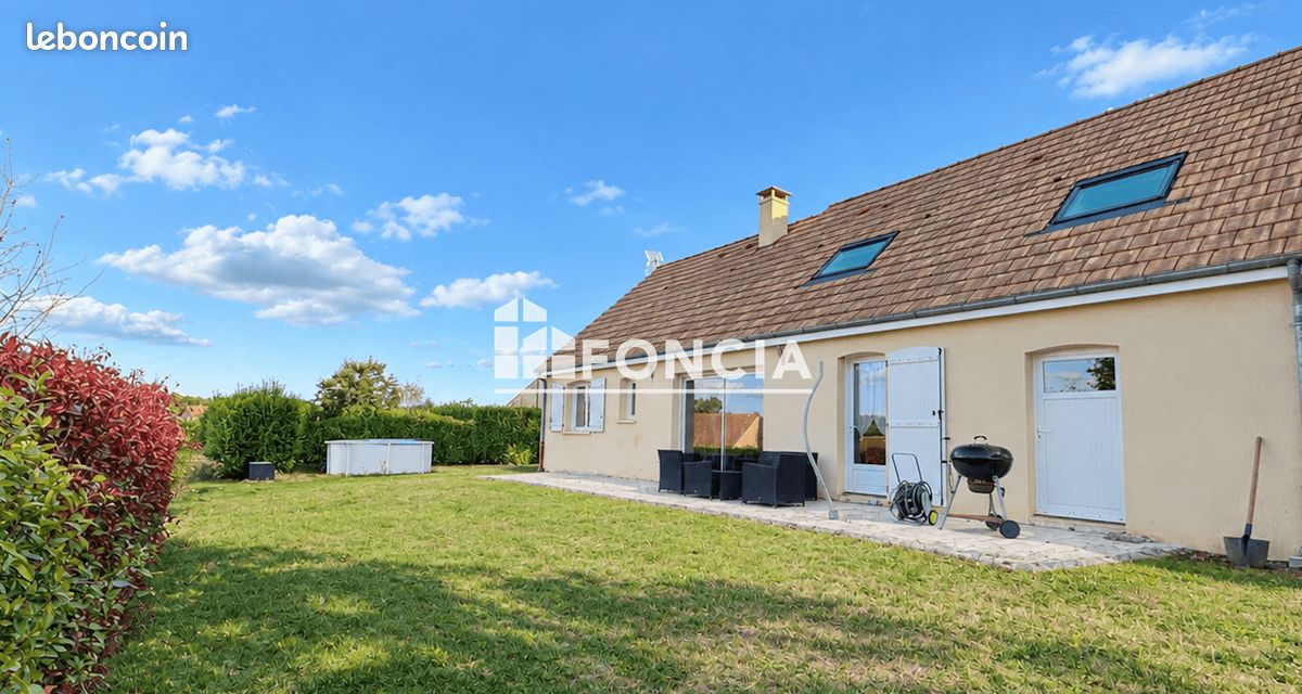 Maison 6 pièces 121 m² · à Saint-Jean-du-Bois · 121 m² · 169 900 €