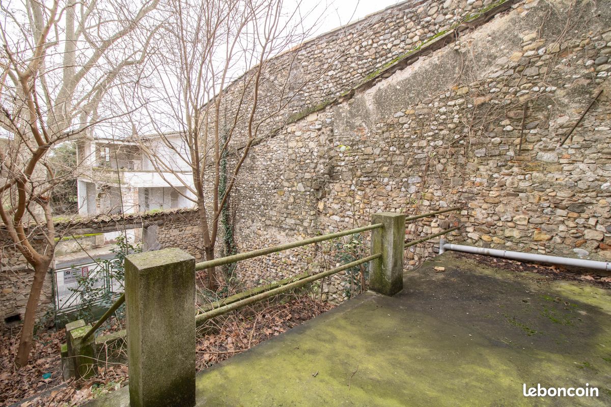 Maison 7 pièces 126 m² · à Lézan · 126 m² · 110 000 €