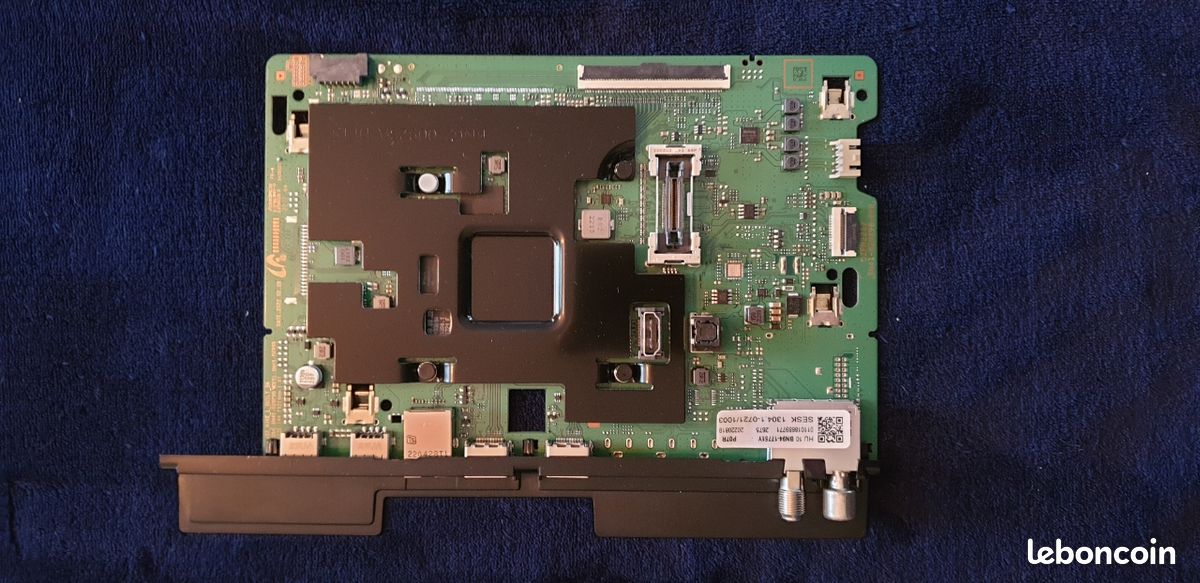 Carte mère CHIQ U50H7A jamais utilisé enlever d'un TV cassé
