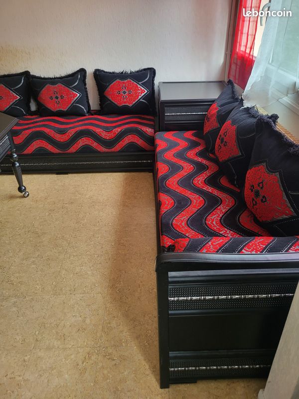 Salon marocain rouge et noir (image 2)
