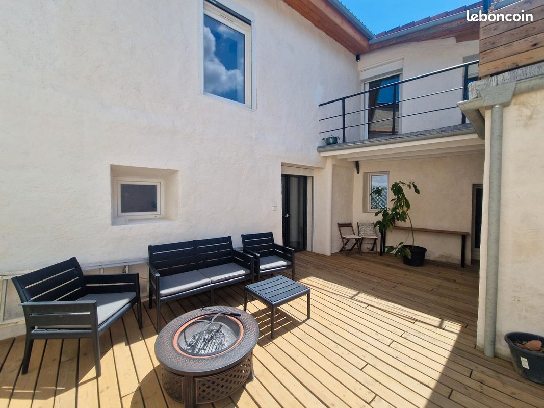 Maison 6 pièces 143 m² · à Chuzelles · 143 m² · 295 000 €