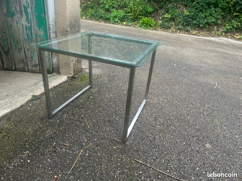 Table (image 1)