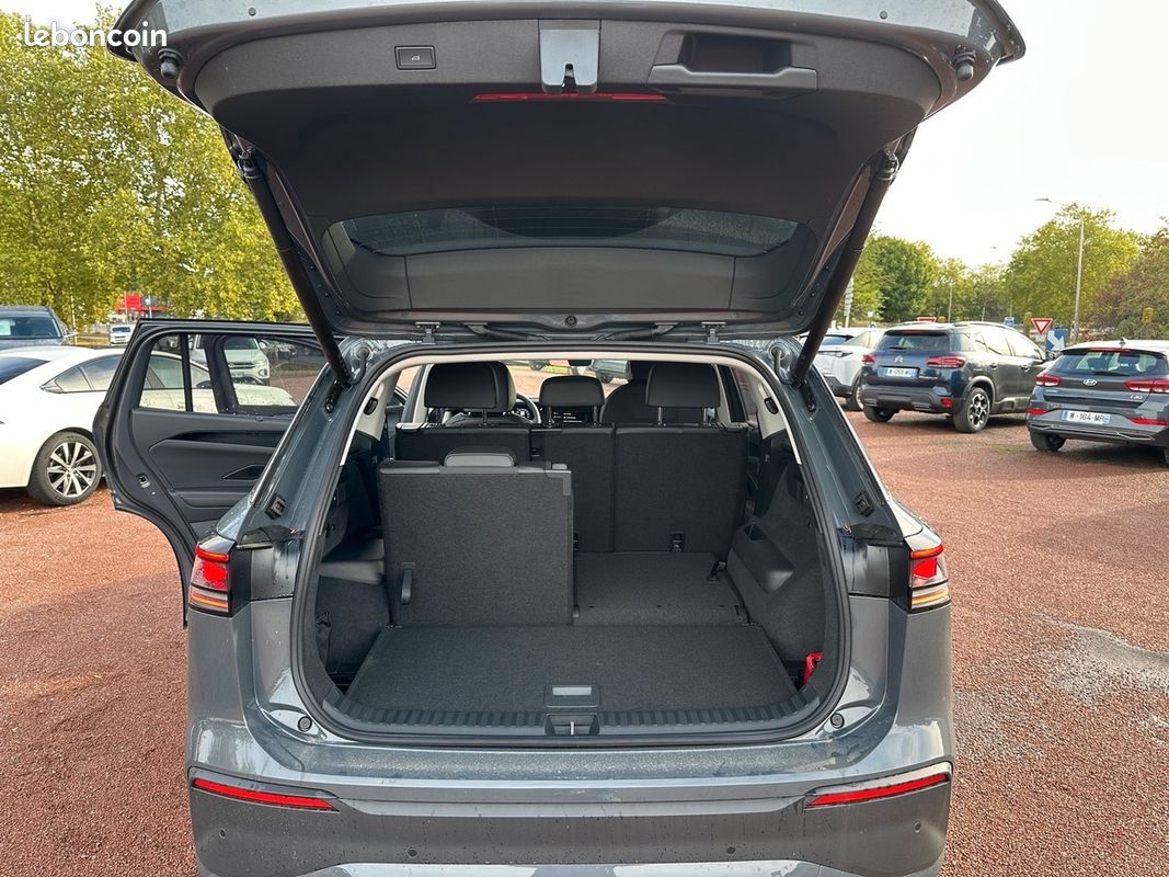 Volkswagen TAYRON 7 PLACES LIFE 30 YEARS TSI 150 DSG7 HYBRIDE - 10 KMS (image 17)
