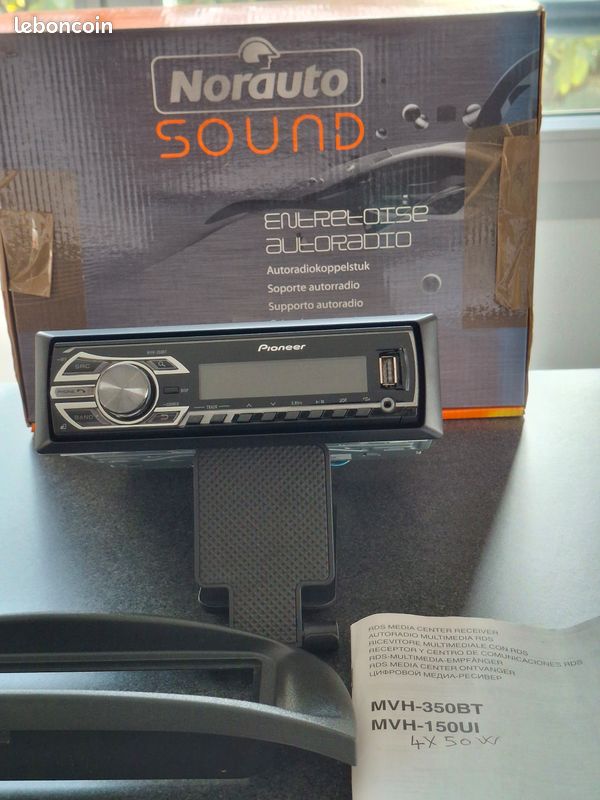 Radio Pioneer-USB 4 x 50 W... (image 1)