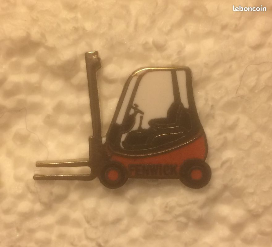 Pin's Fenwick Vintage Pour Collectionneur Ou Pêche