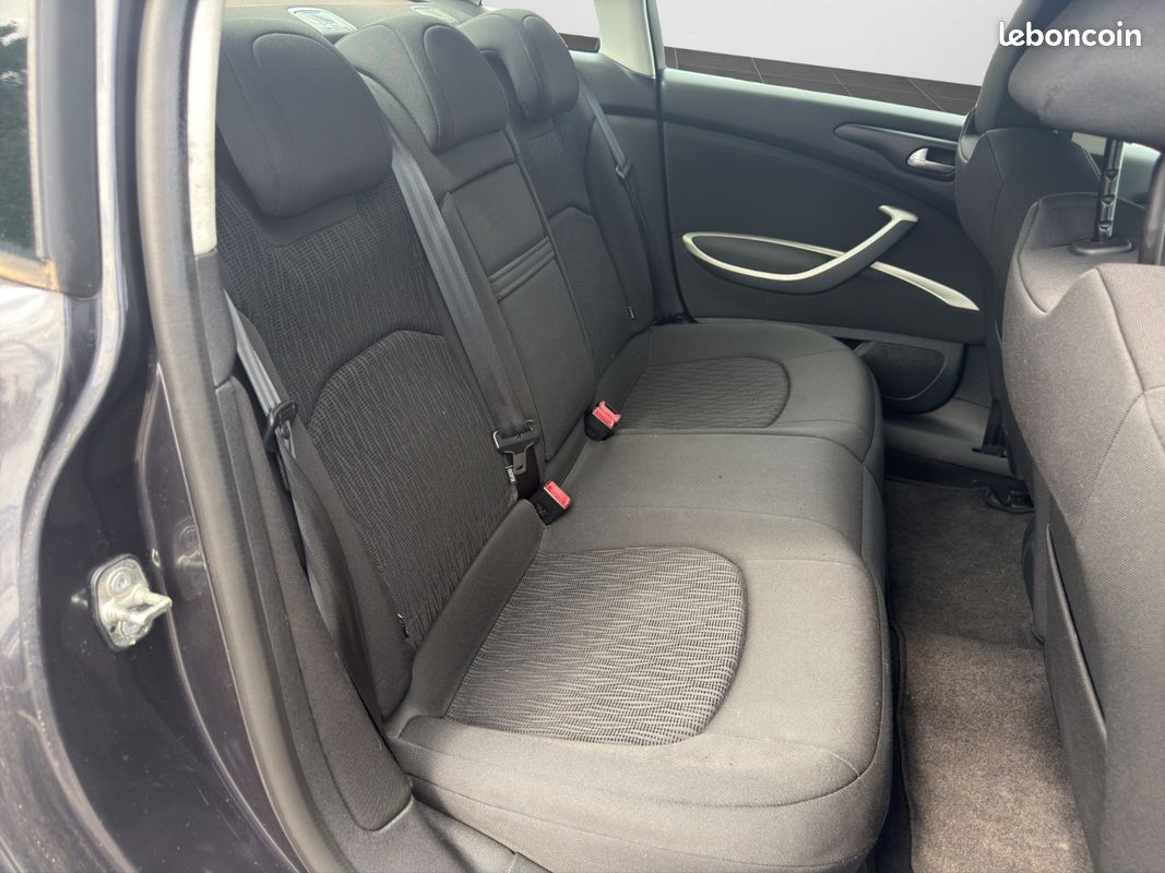 CITROEN C5 C5 HDi 160 Exclusive A (image 12)