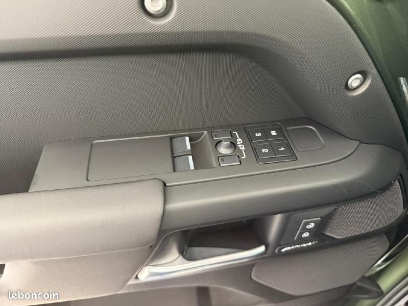 Land-rover Defender 90 3.0 D250 Hard Top X-Dynamic SE (image 19)
