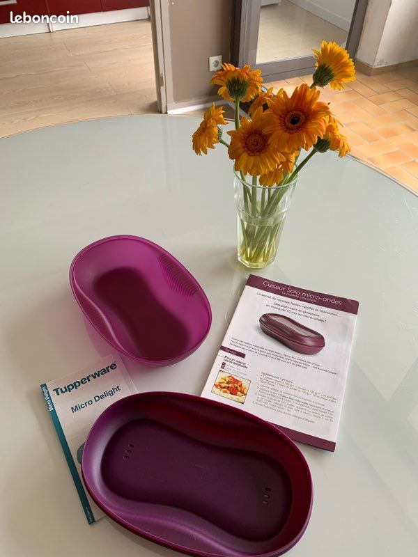 Cuiseur à oeufs Tupperware pour petit-déjeuner violet 6996B