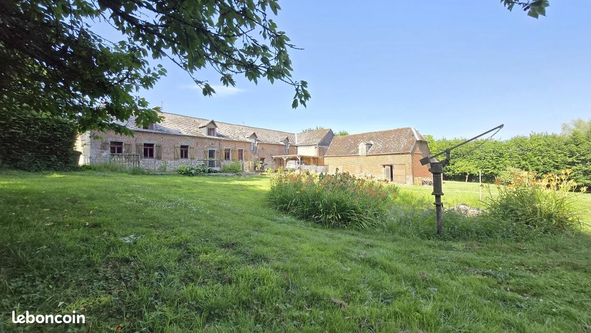 Maison 11 pièces 285 m² · à Sommeron · 285 m² · 230 000 €
