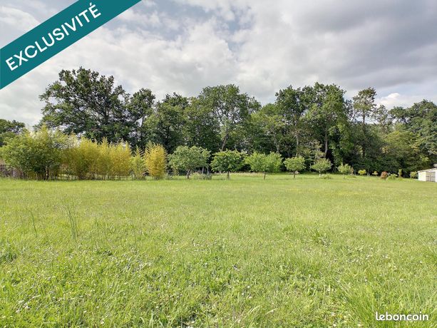 Terrain 1372 m² CAMBLANES-ET-MEYNAC