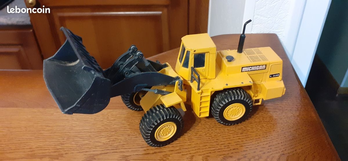 Véhicules miniatures Joal Caterpillar