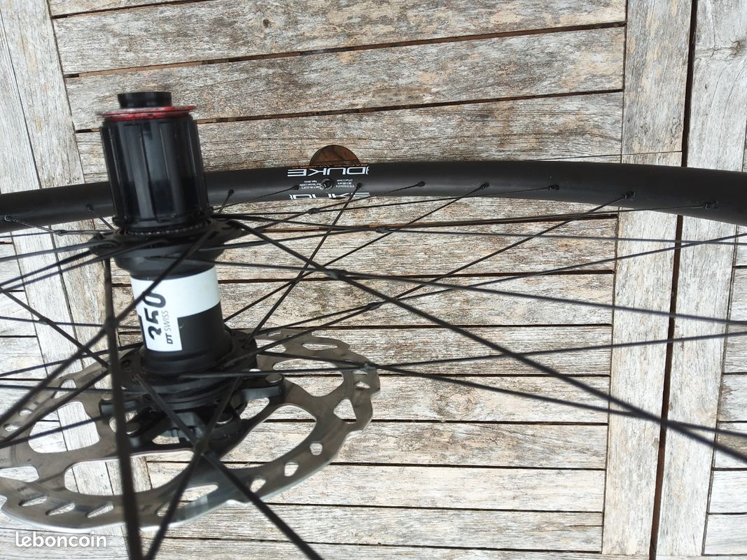 Roue arrière duke VTT 29 pouces Lucky Star 350 (NEUVE