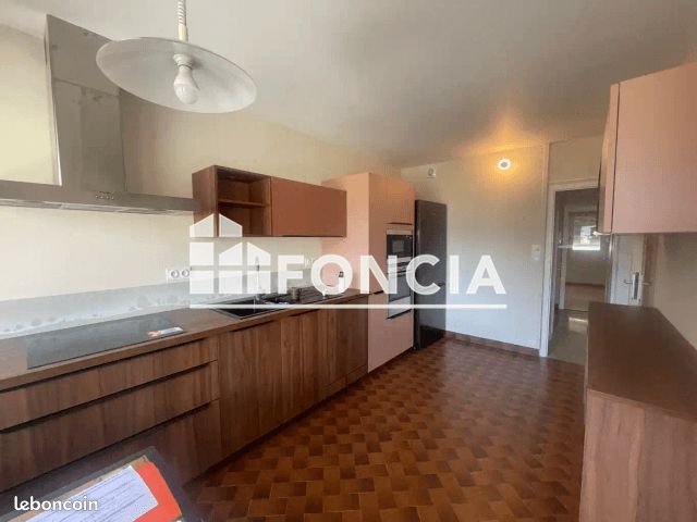 Appartement 5 pièces 93 m² · à Saint-Jean-de-Maurienne · 93 m² · 980 €/mois