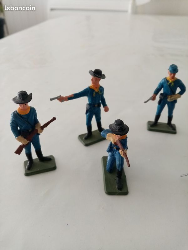 Lot De Jouets Anciens Starlux – Soldats Militaires, Fanfare, Cavaliers à Cheval, Occasion