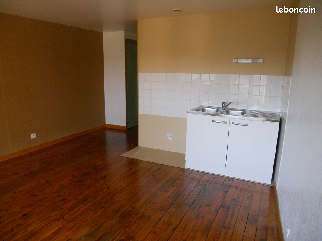 Appartement 2 pièces 35 m² · à Chauffailles · 35 m² · 320 €/mois