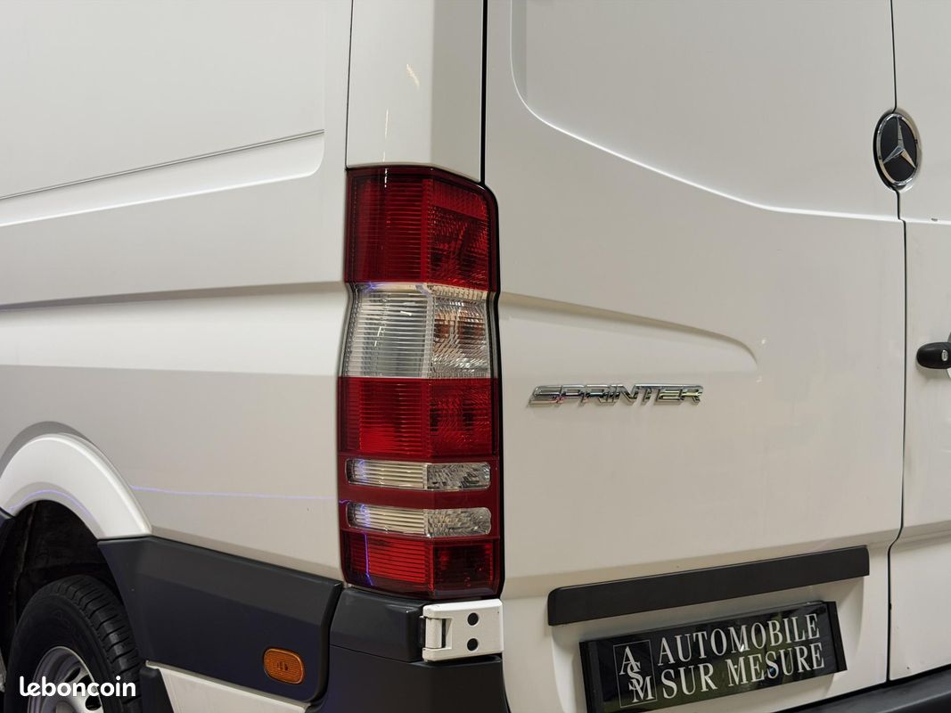 MERCEDES SPRINTER FOURGON 32N 3.0t 219 CDI 3.0 190 BVM Euro5 ÉTAT NEUF RIEN A PRÉVOIR 119 319 (image 16)