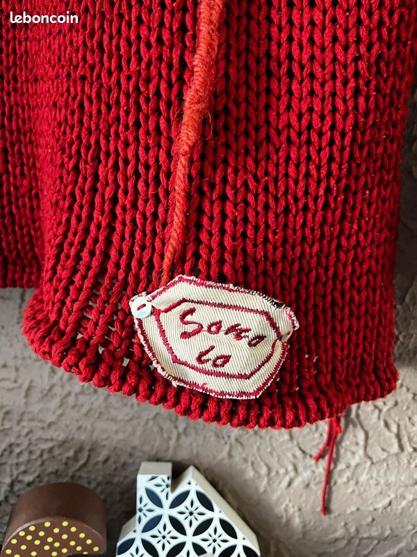 Joli pull rouge ajouré maille – Made in Italy – porté taille L (image 6)
