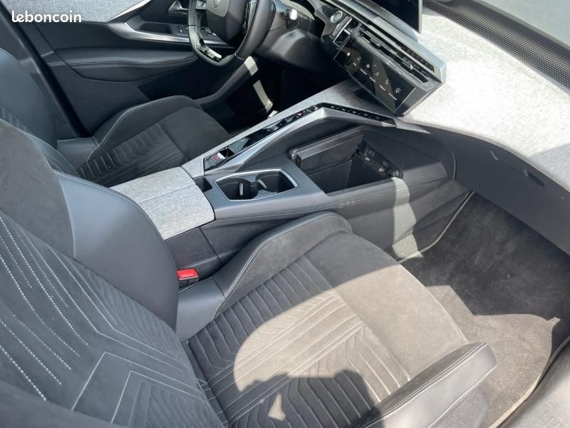 Peugeot 3008 1.2 Hybrid 145ch GT e-DCS6 (image 25)