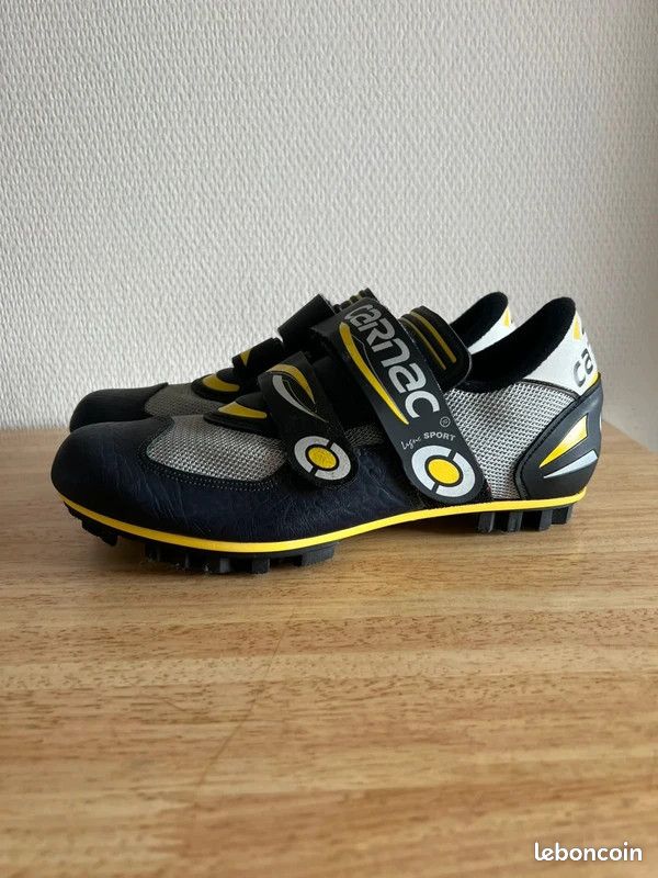 Chaussures Cyclisme Vintage Soubirac - France - Taille 39 - Cuir Noir - NEUVES