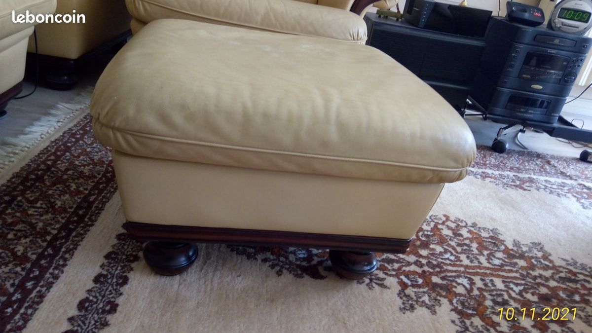 Fauteuil en cuir avec pouf (image 4)