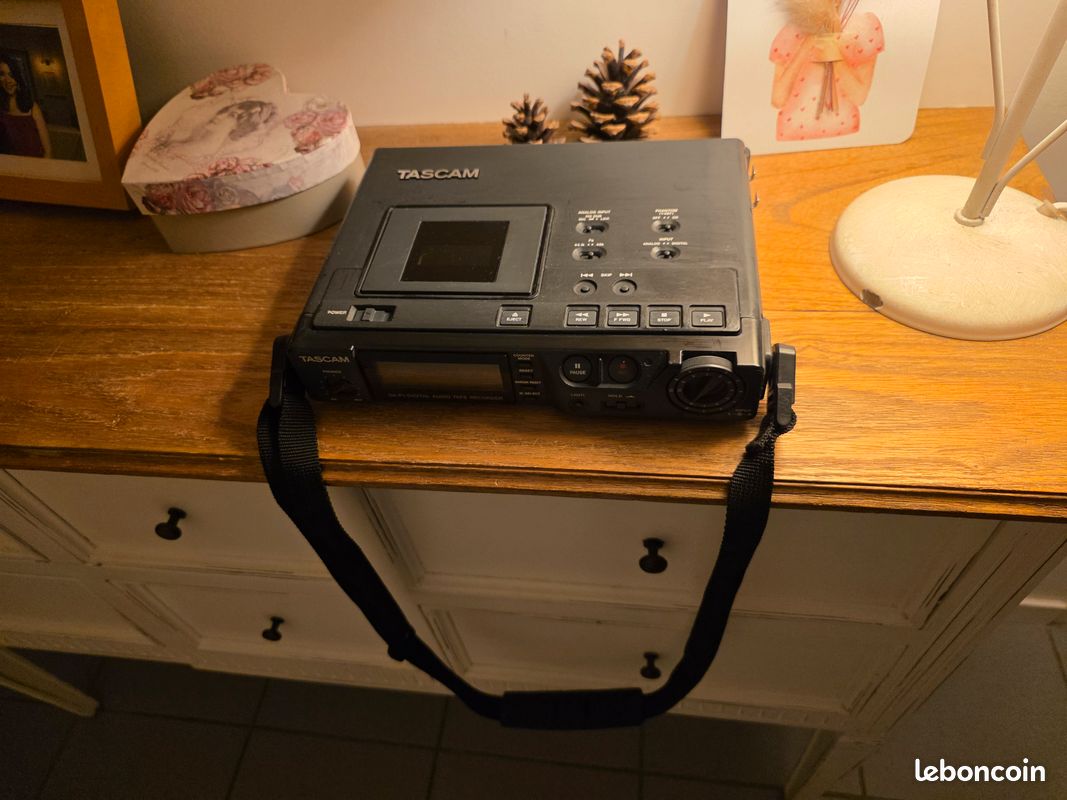 Rare Magnétophone portable DAT Tascam DA-P1 - Photo, audio & vidéo