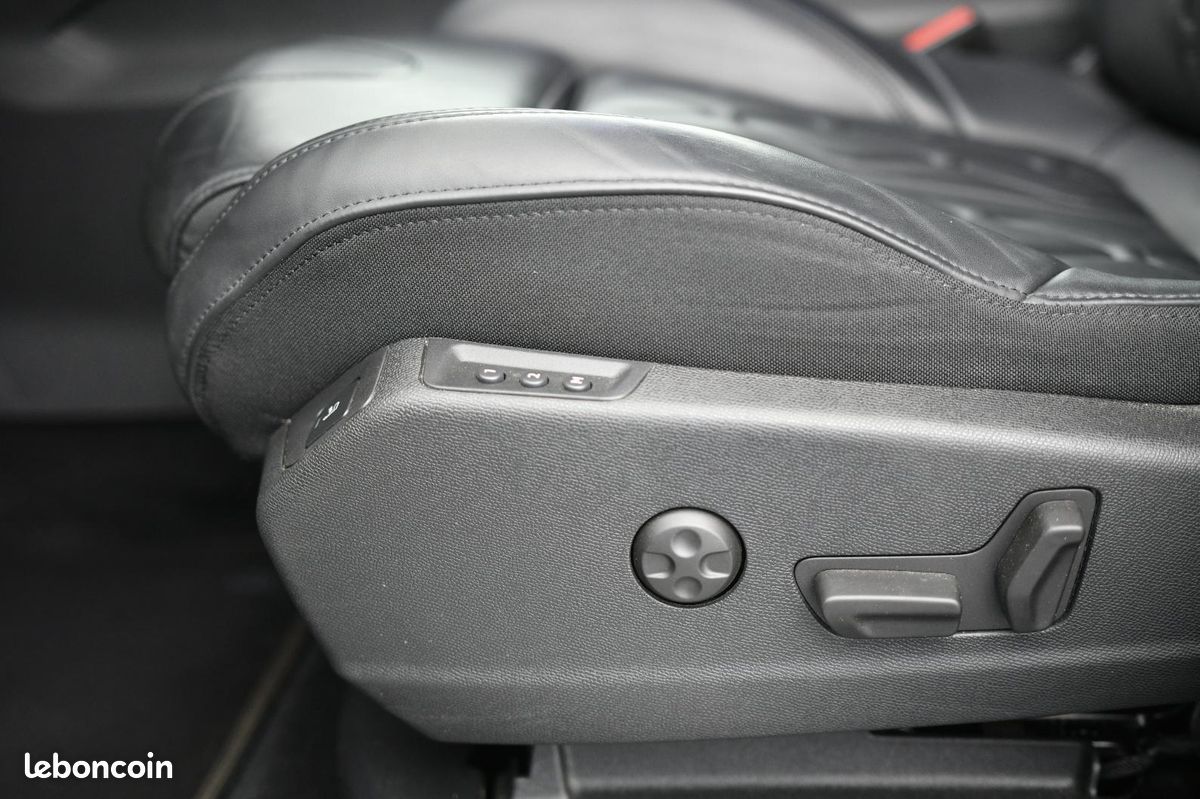 PEUGEOT 5008 BlueHDi 180ch EAT8 GT CUIR/HAYON ELEC/CAM AV (image 18)