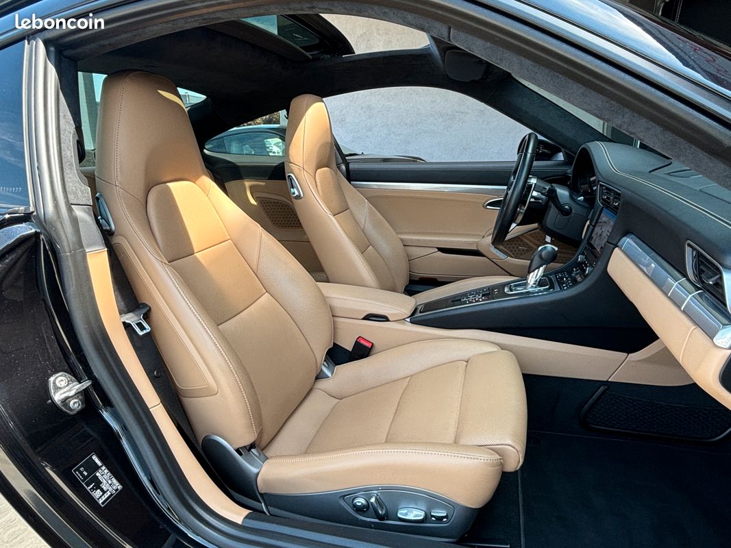 Porsche 911 991.2 Carrera 4 (image 11)