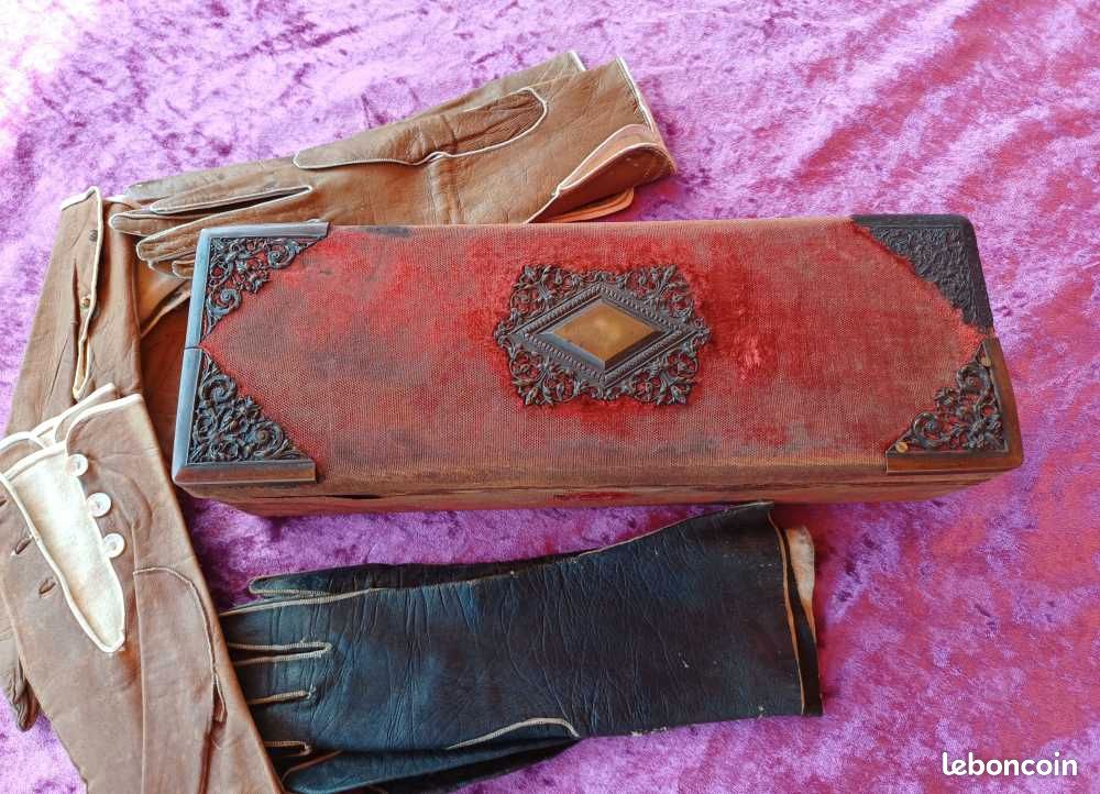 Ancienne Boîte à Gants Vintage Napoléon III Avec 4 Paires De Gants En Cuir - Occasion
