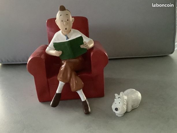 Figurine Tintin Dans Un Fauteuil Avec Milou - 15 Cm - Moulinsart Hergé - Neuve