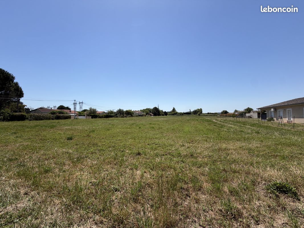 Terrain 9110 m² · à Donzac · 9 110 m² · 154 000 €