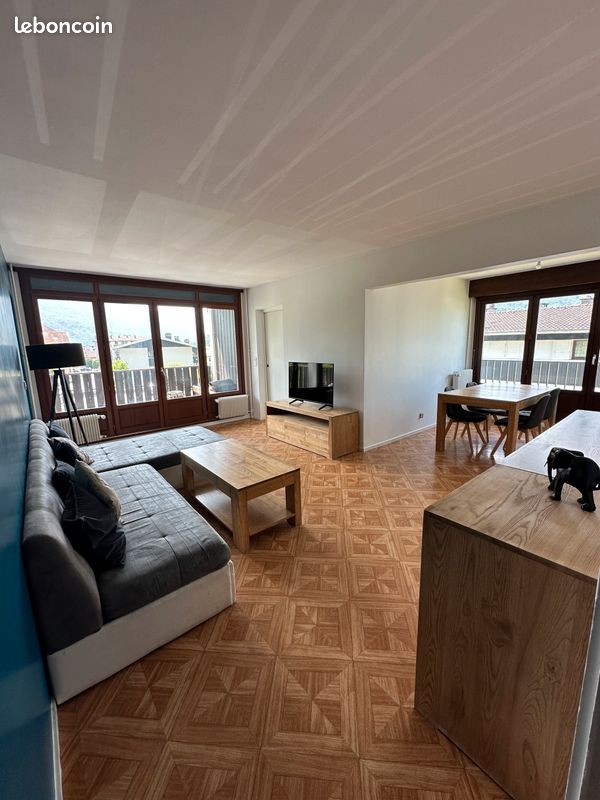 Appartement 5 pièces 93 m² · à Ugine · 93 m² · 220 000 €