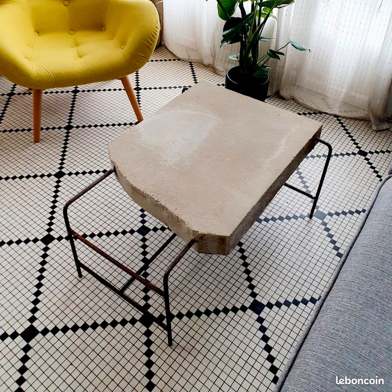 Table basse design en béton (image 9)