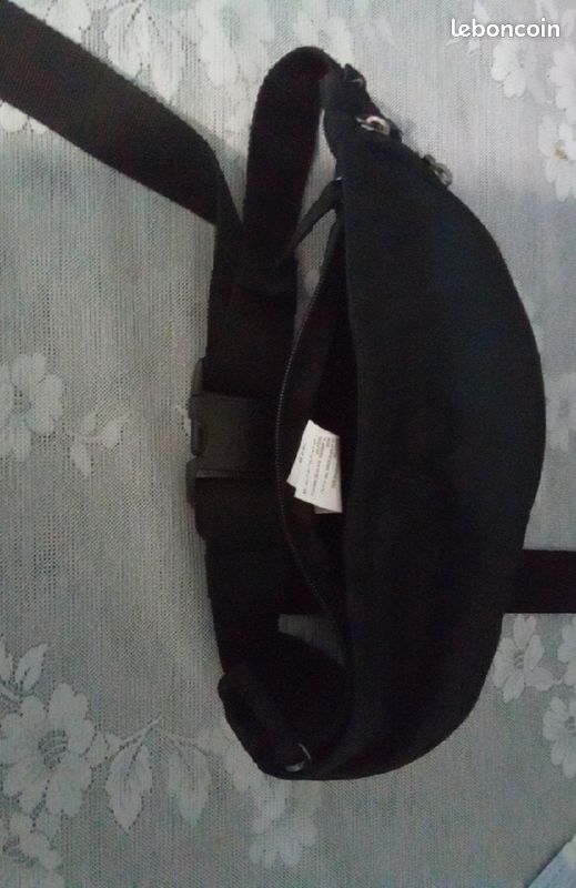 Banane Nike noir (image 2)