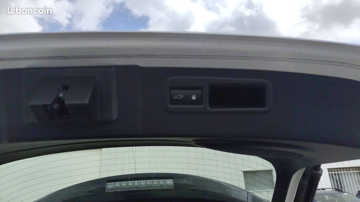 LEXUS NX 300h 4WD Pack (image 17)