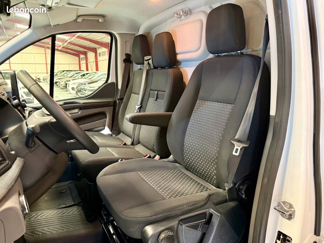 FORD TRANSIT CUSTOM L1 H1 2.0 130 CH BVA6 CLIM / GPS / GALERIE / REGULATEUR / TVA RECUPERABLE 158.453km (image 6)