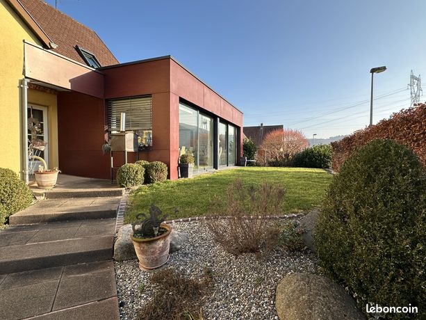 Maison 7 pièces 251 m²