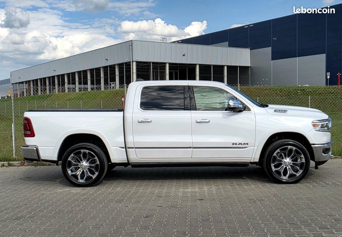 Dodge RAM 1500 Limited Crew Cab 5.7 V8 HEMI 4X4 (image 11)