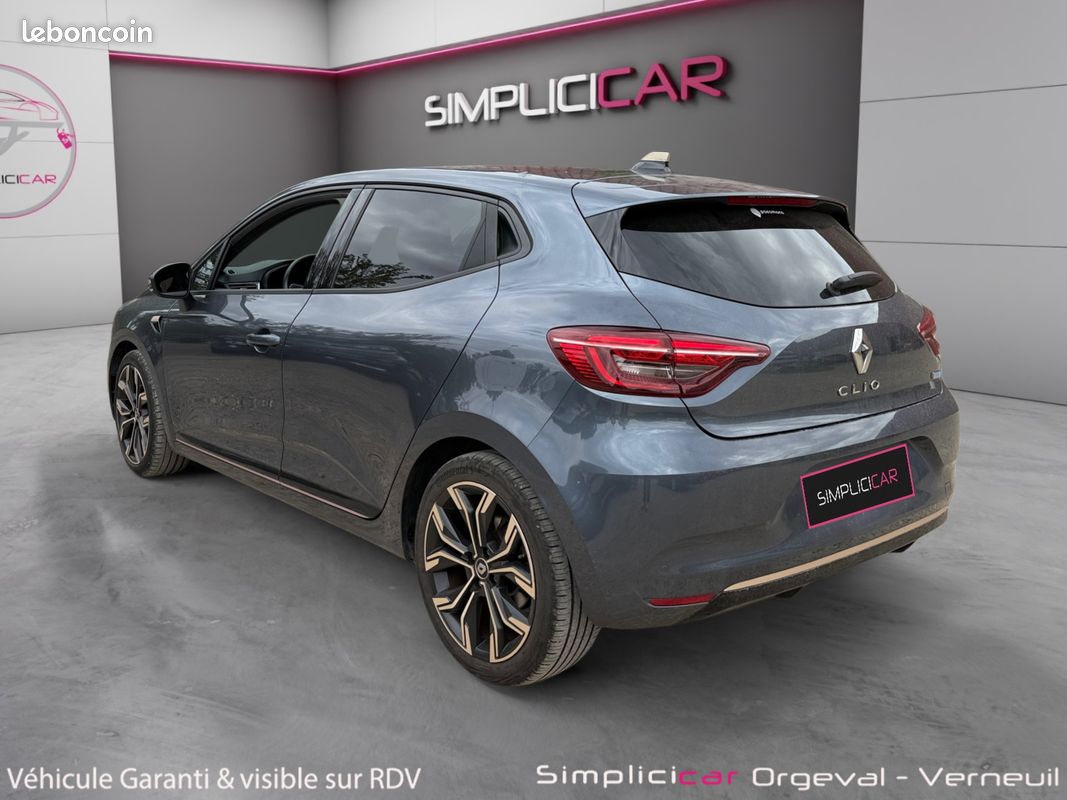 RENAULT CLIO V 1.6 HYBRID INTENS Série limitée Lutécia 145CH - Sièges et volant chauffants - Garantie 12 mois (image 6)