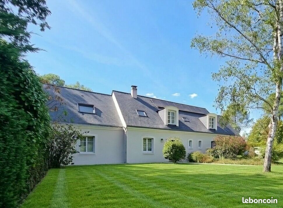 Maison 8 pièces 239 m² · à Rives-du-Loir-en-Anjou · 239 m² · 624 000 €