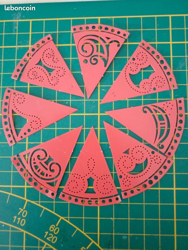 Embossage et broderie, plaques métal (image 6)