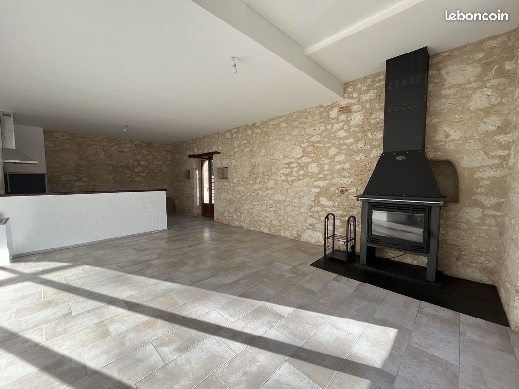 Maison 3 pièces 73 m² · à Sarrant · 73 m² · 680 €