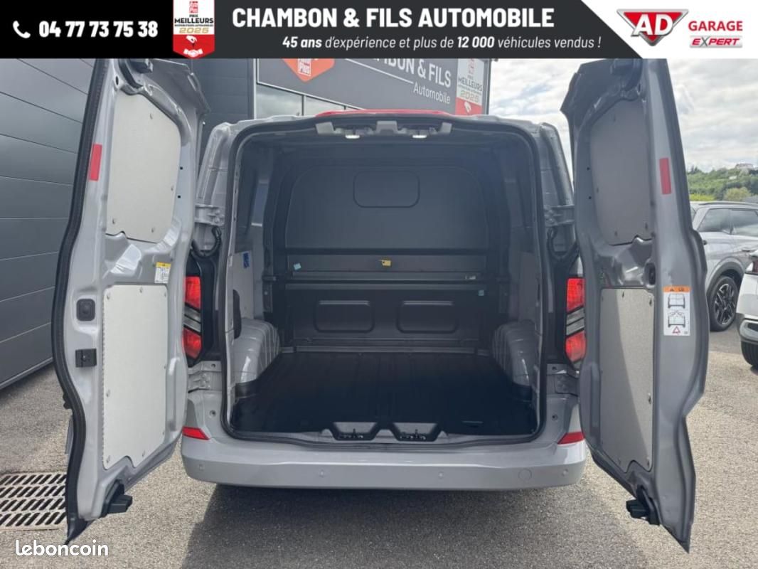 Ford Transit Custom CABINE APPROFONDIE 320 L1H1 2.0 ECOBLUE 170 CH BVA8 LIMITED prix : 39983 HT (image 6)